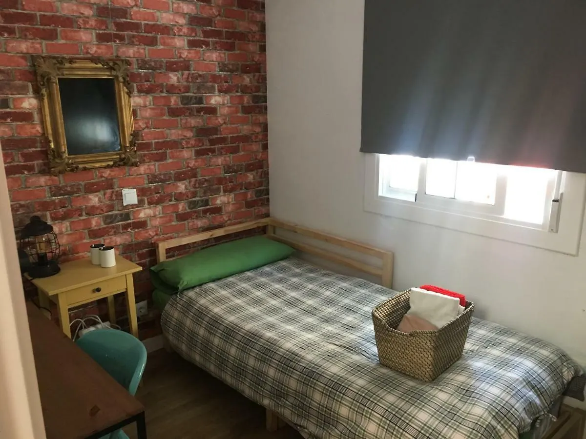 Practical room: Barcelona-Fira-Airport L'Hospitalet de Llobregat